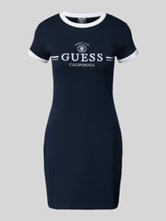 Sukienka mini o kroju slim fit z wyhaftowanym logo model 'Mila' od GUESS Activewear - 1
