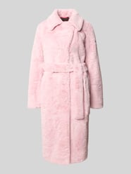 Mantel aus Kunstfell mit Bindegürtel Modell 'MOONRIVER3' von Frieda & Freddies Pink - 10