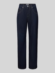 Jeansy o kroju relaxed fit z wpuszczanymi kieszeniami od REVIEW - 18