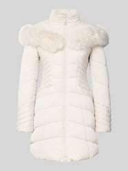 Regular Fit Steppmantel mit Zweiwege-Reißverschluss Modell 'Oxana' von Guess - 40