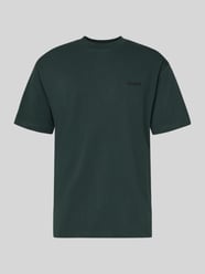 T-shirt o kroju regular fit z czystej bawełny model „Baine” od WOODBIRD - 21