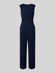 Jumpsuit mit Rundhalsausschnitt und Raffungen von SWING - 33