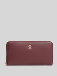 Portemonnaie aus Kunstleder mit Reißverschluss von Tommy Hilfiger Bordeaux - 31