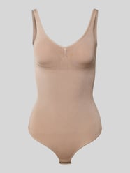 Body aus nahtlosem Gewebe mit Shape-Effekt von MAGIC Bodyfashion Beige - 36