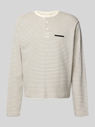 Shirt met lange mouwen met ronde hals en knoopsluiting van RETERNITY - 2