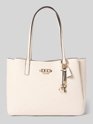 Handtasche mit Anhänger und Label-Applikation von GUESS - 33