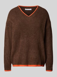 Sweter z dzianiny z dekoltem w serek model 'Ro44sie' od ZABAIONE - 3