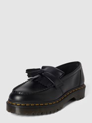 Mokasyny typu tassel loafer ze szwami w kontrastowym kolorze model ‘Adrian’ od Dr. Martens Czarny - 32