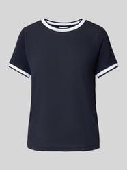 T-shirt o kroju regular fit z mieszanki wiskozy od MORE & MORE - 38