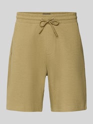 Szorty z dzianiny dresowej o kroju relaxed fit z fakturowanym wzorem od MCNEAL - 17