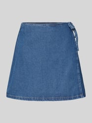 Leicht ausgestellter Jeansrock in Wickel-Optik Modell 'FIBBO' von Pieces - 48