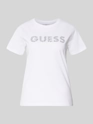 t-shirt z nadrukiem z logo i obszyciem z kamieni stras od GUESS - 4