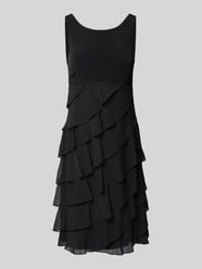 Knielanges Cocktailkleid mit Volants von SWING - 38