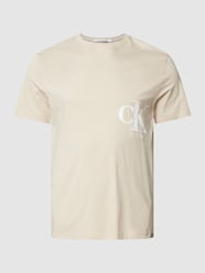 PLUS SIZE T-Shirt mit Logo-Print Modell 'SPRAY' von Calvin Klein Jeans Plus Beige - 25