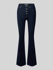 Flared Jeans mit Knopfverschluss und hohem Bund von REVIEW - 18