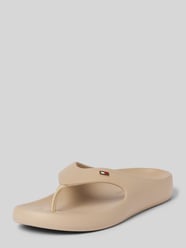 Vorgeformter Zehentrenner mit Logo-Detail von Tommy Hilfiger Beige - 6