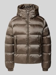kurtka pikowana o kroju regular fit z kapturem i wpuszczanymi kieszeniami od Superdry - 1