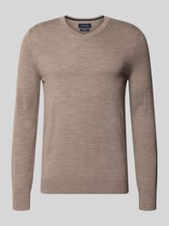 Gebreide pullover van wolmix met v-hals van Christian Berg Men Beige - 12