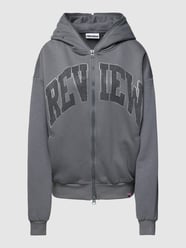 Sweatjacke mit Label-Detail  von REVIEW Grau - 24