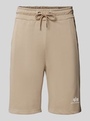 Regular Fit Sweatshorts mit Label-Print von Alpha Industries Beige - 11