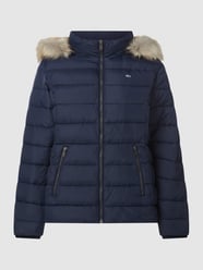 PLUS SIZE Steppjacke mit abnehmbarer Kapuze  von Tommy Jeans Curve Blau - 33