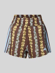 Regular Fit Sportshorts mit Allover-Muster Modell 'FARM SHORTS' von adidas Sportswear - 1