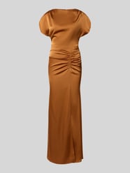 Maxikleid aus Satin mit Raffungen von Lipsy Orange - 1