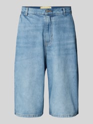 Szorty jeansowe o kroju baggy fit z wpuszczanymi kieszeniami od REVIEW - 41