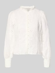Bluse mit Lochstickerei Modell 'Gilda' von Neo Noir - 34