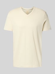 T-Shirt mit V-Ausschnitt von Christian Berg Men Beige - 10