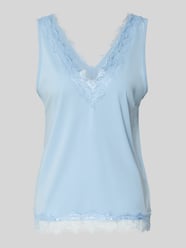 Top o kroju regular fit z obszyciem koronką model 'Bicco' od FREE/QUENT - 30