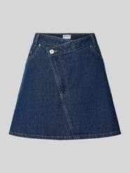 Jeansrock in asymmetrischem Design von Jake*s Casual - 20