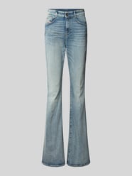Flared Fit Jeans mit Logo-Detail von Diesel - 4