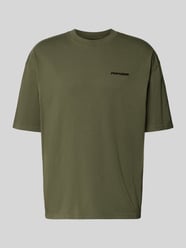 Oversized T-Shirt mit Label-Stitching von PEGADOR - 21