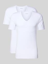 T-Shirt mit V-Ausschnitt von MCNEAL - 9