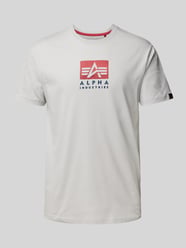 T-Shirt mit Label-Print von Alpha Industries - 42