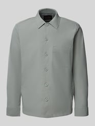 Kurtka koszulowa o kroju regular fit z kieszenią na piersi od Christian Berg Men - 47