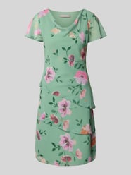 Knielanges Cocktailkleid mit Wasserfall-Ausschnitt von Christian Berg Cocktail - 17