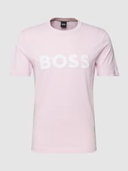 T-shirt z aplikacją z wyhaftowanym logo model ‘Tiburt’ od BOSS Różowy - 19