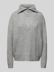 Sweter z dzianiny o kroju regular fit z zapinanym kołnierzem model ‘BAKER’ od Only - 31