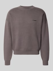 Sweter z dzianiny z wyhaftowanym logo model 'BACK IN THE DAYS' od PROHIBITED - 33