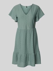 Tailliertes Freizeitkleid mit Lochstickerei Modell 'SANDRA' von Only - 47