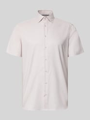 Regular Fit Business-Hemd mit Kentkragen von Christian Berg Men Beige - 20