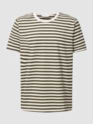 T-Shirt mit Streifenmuster Modell 'Adrian' von Les Deux Grün - 14