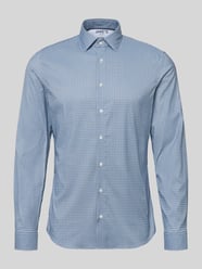 Koszula biznesowa o kroju slim fit z kołnierzykiem typu kent od Jake*s - 39