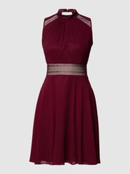 Cocktailkleid mit semitransparenten Einsätzen von V.M. Rot - 38