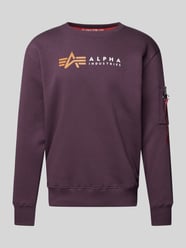 Sweatshirt mit Label-Print und Reißverschlusstasche von Alpha Industries Lila - 43