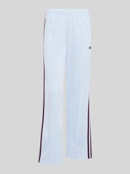 Spodnie dresowe o kroju regular fit z detalami z logo od adidas Originals - 29
