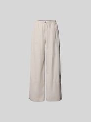 Stoffhose mit elastischem Bund von black palms Beige - 26