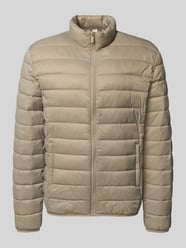 Kurtka pikowana o kroju regular fit z kieszeniami zapinanymi na zamek błyskawiczny model ‘GAVIN’ od ONLY & SONS - 22